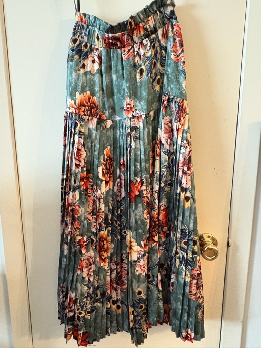 Gorgeous Floral Pleated Maxi Skirt in Teal